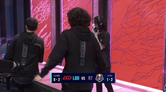 网易新作MOBA游戏首发表现不佳引发关注